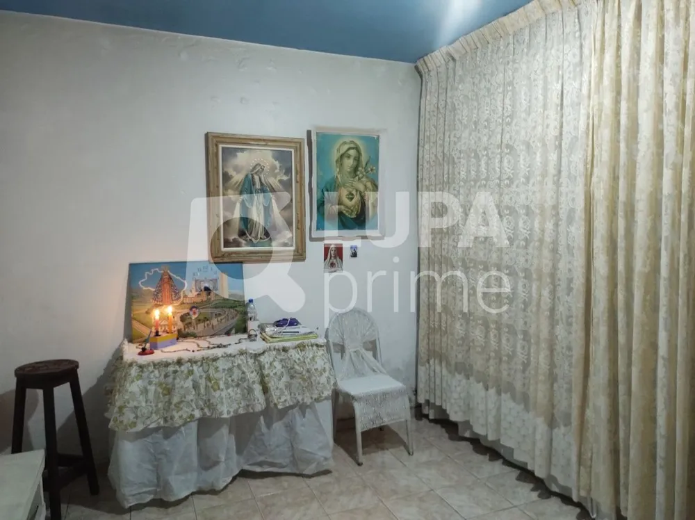 Casa, 6 quartos, 138 m² - Foto 1