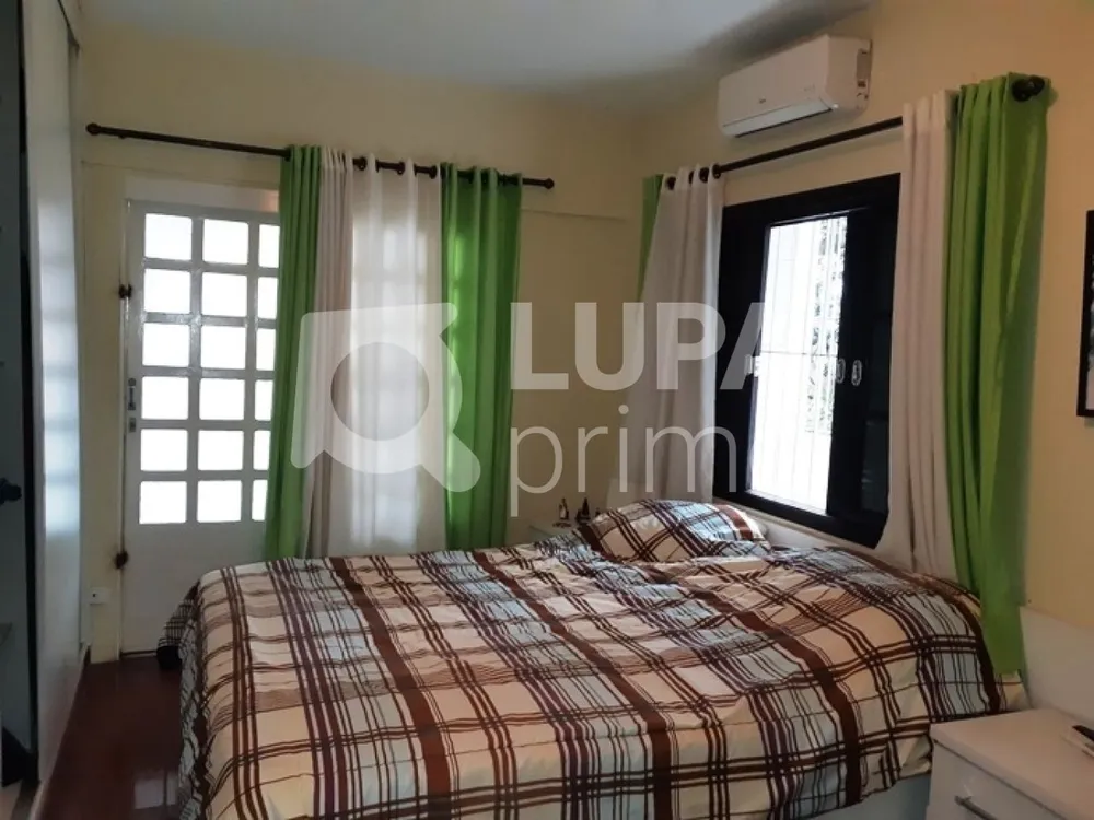 Casa, 4 quartos, 180 m² - Foto 4