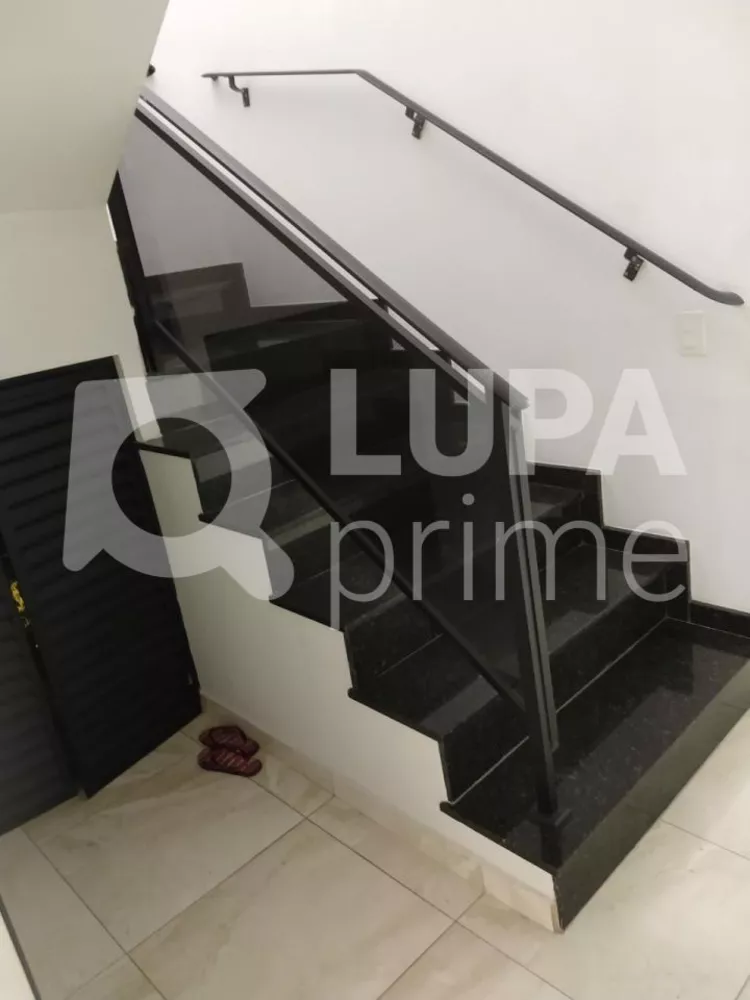 Casa à venda com 3 quartos, 274m² - Foto 2