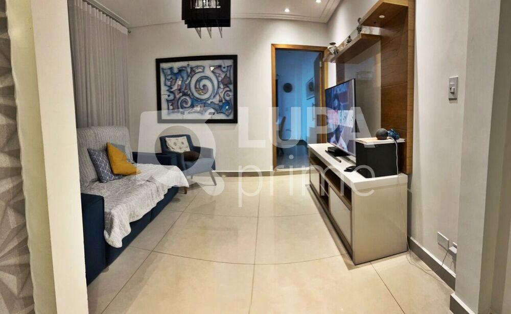 Casa à venda com 3 quartos, 333m² - Foto 2