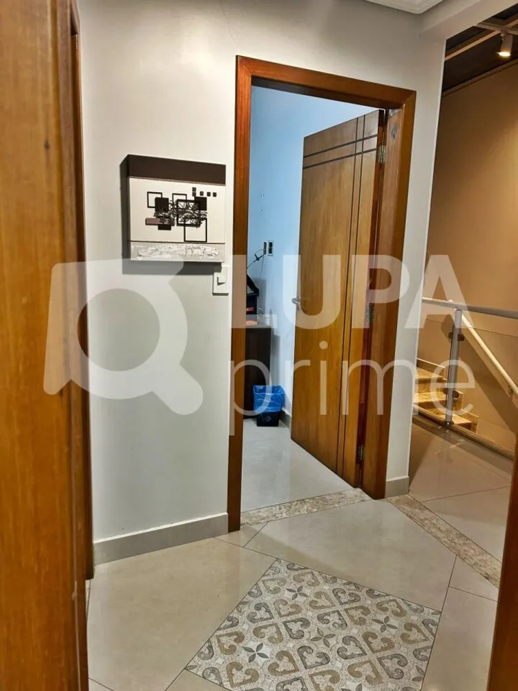 Casa, 3 quartos, 333 m² - Foto 1