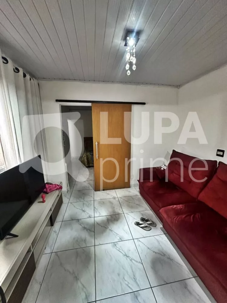 Casa à venda com 5 quartos, 203m² - Foto 2