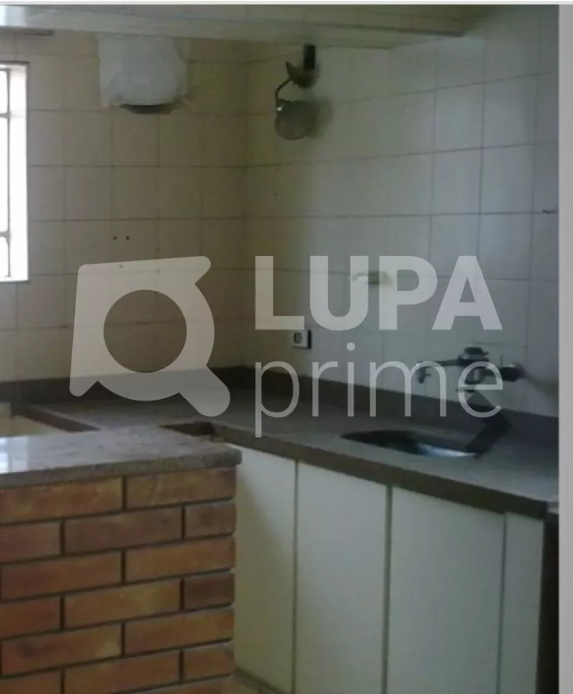 Casa Comercial para alugar com 8 quartos, 450m² - Foto 3