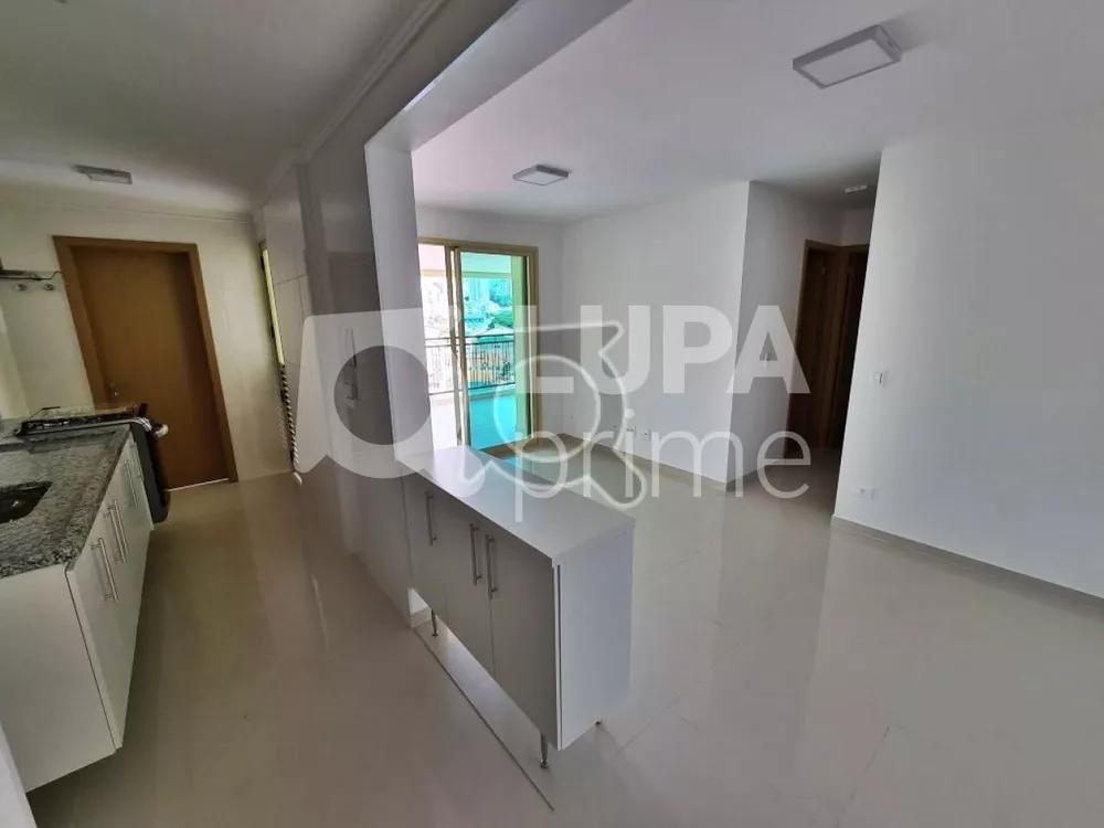 Apartamento à venda com 4 quartos, 145m² - Foto 2