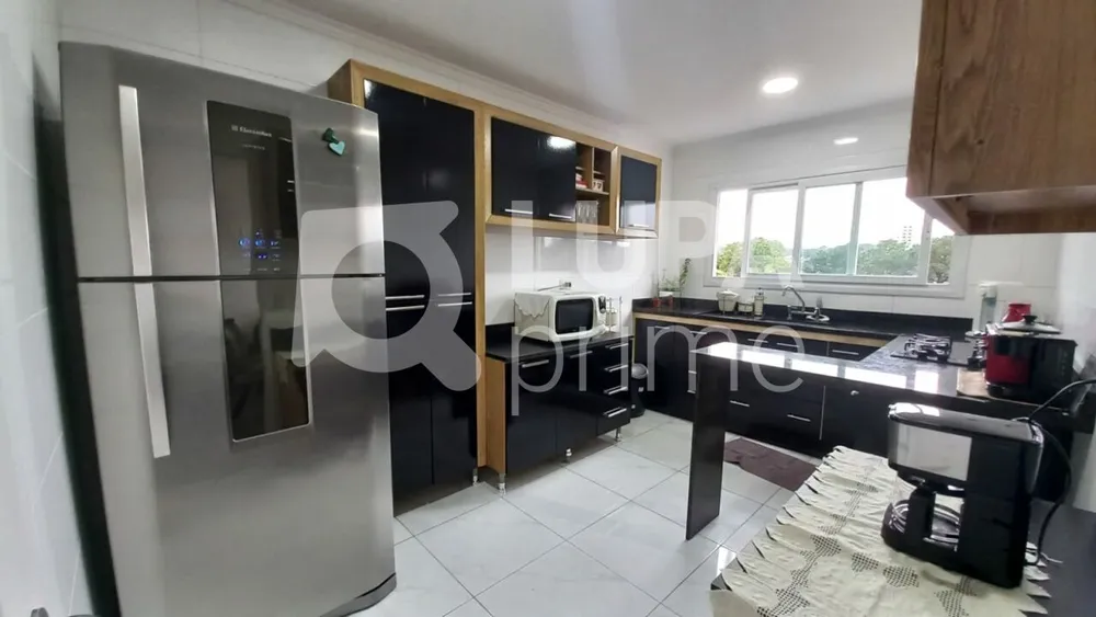 Casa, 3 quartos, 186 m² - Foto 2