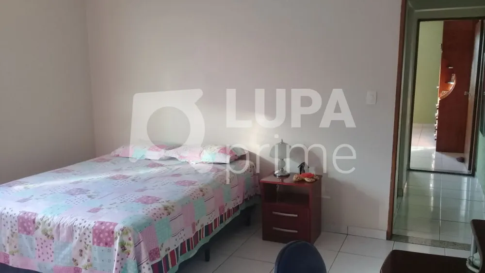 Casa, 2 quartos, 202 m² - Foto 4