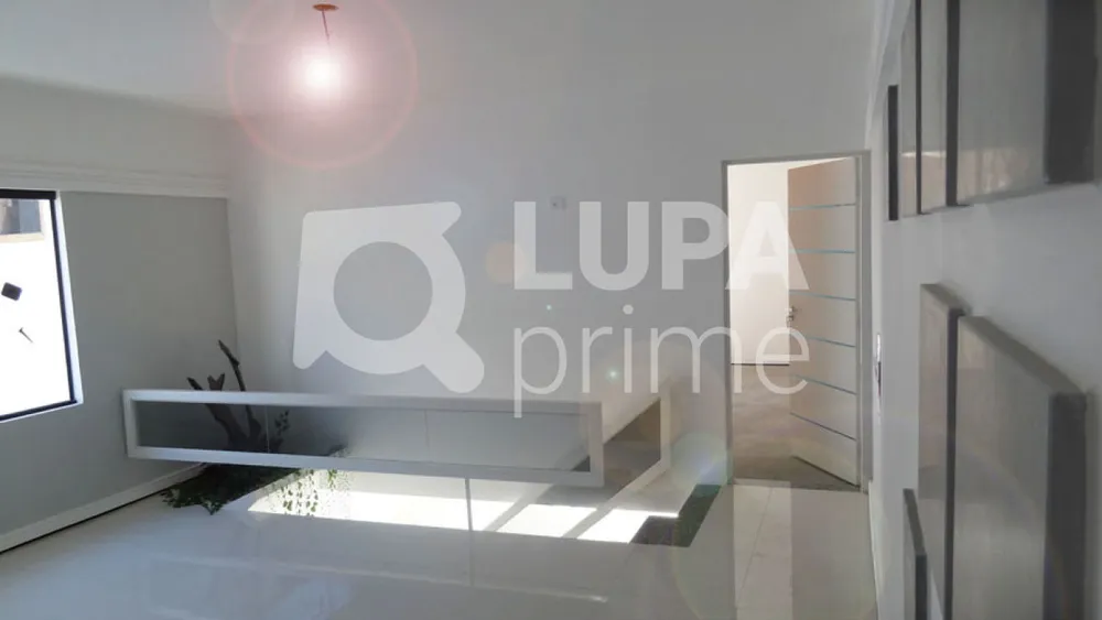 Casa, 3 quartos, 288 m² - Foto 1
