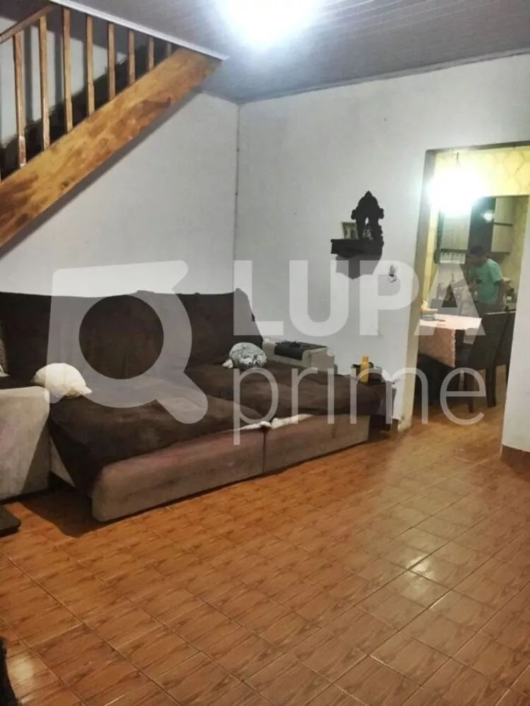 Casa à venda com 3 quartos, 186m² - Foto 1