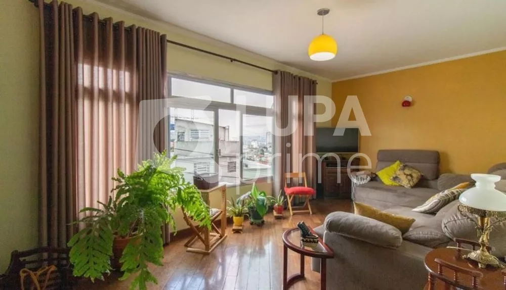 Casa à venda com 3 quartos, 181m² - Foto 1