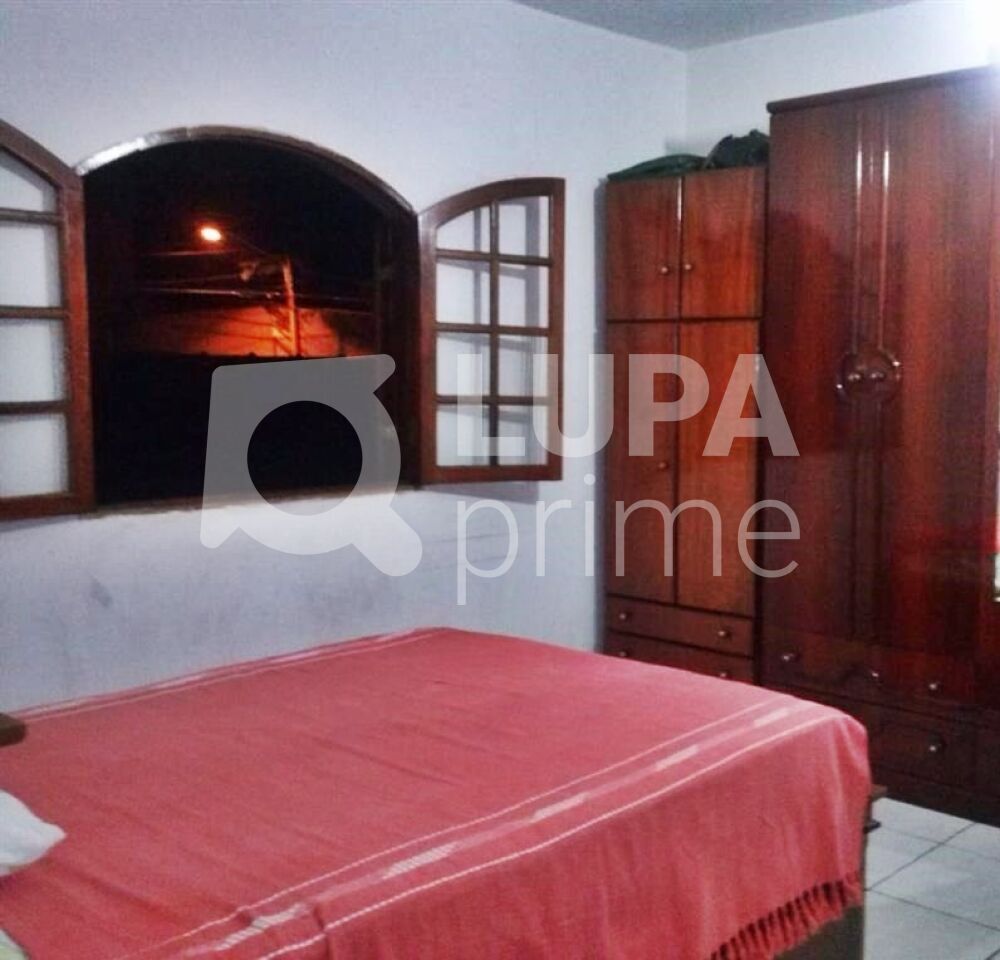 Casa, 3 quartos, 273 m² - Foto 1
