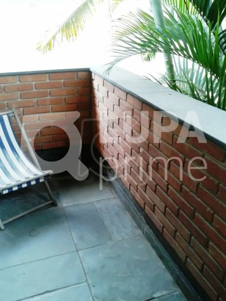 Casa, 5 quartos, 253 m² - Foto 2