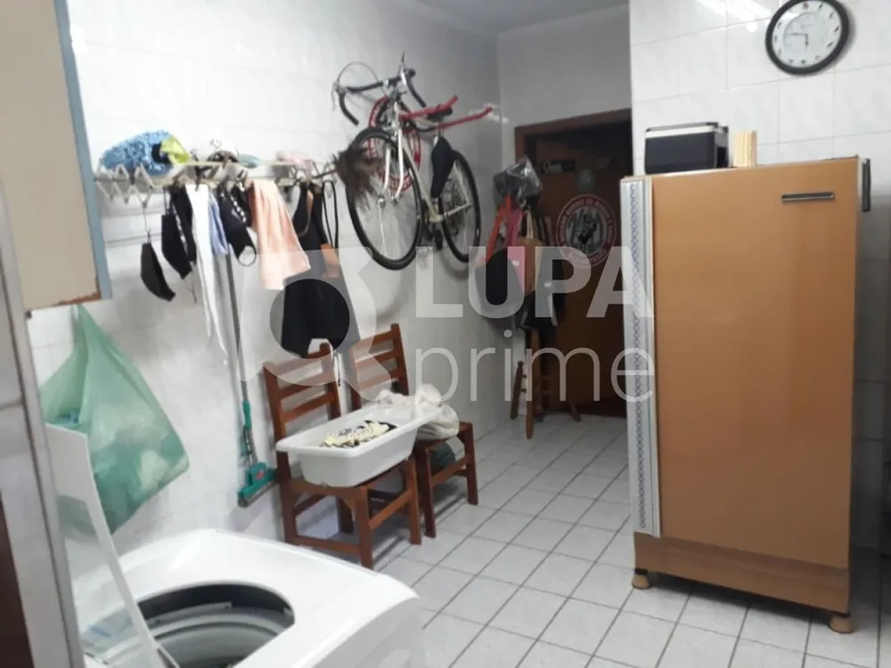 Casa, 4 quartos, 191 m² - Foto 1