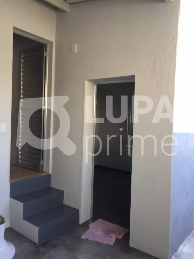 Casa à venda com 2 quartos, 350m² - Foto 4