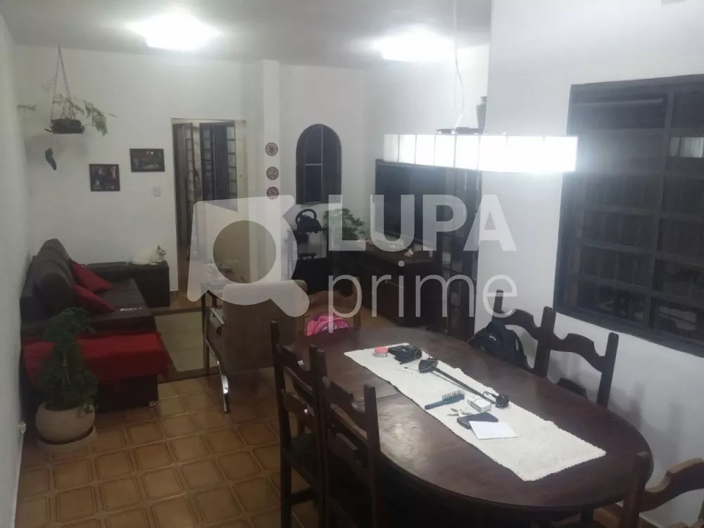 Casa à venda com 2 quartos, 190m² - Foto 2