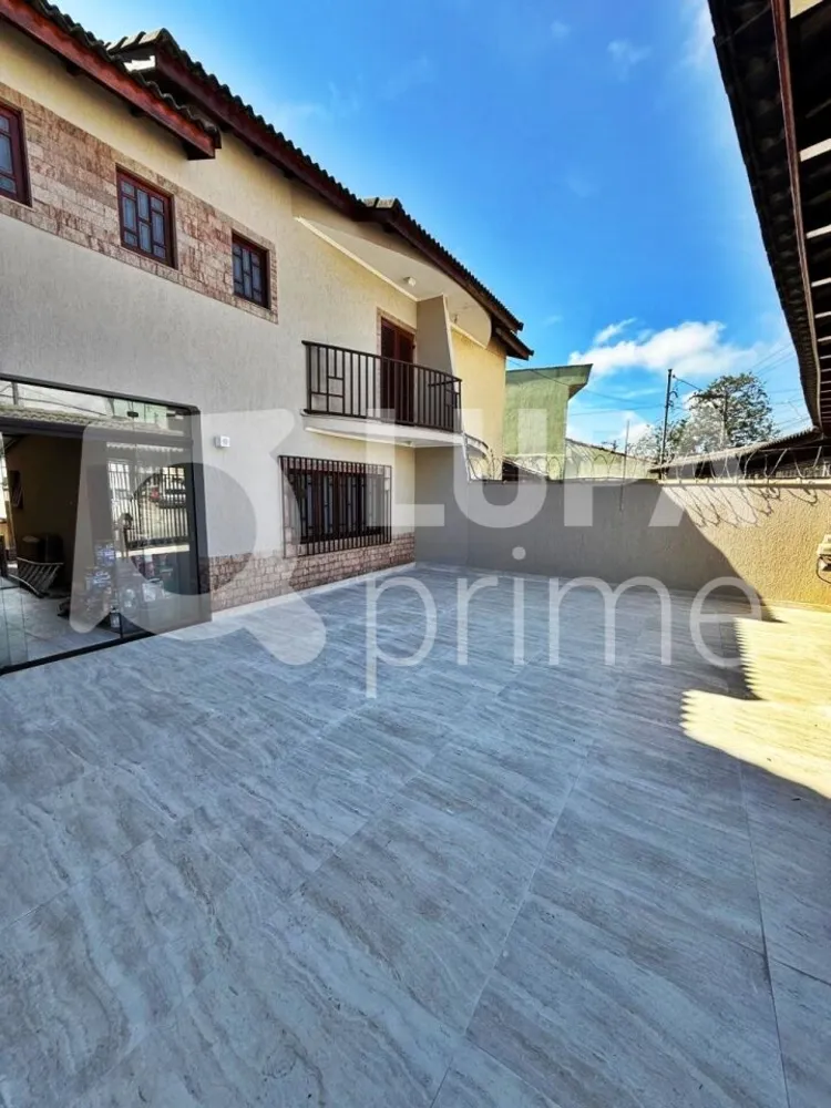 Casa, 4 quartos, 163 m² - Foto 2