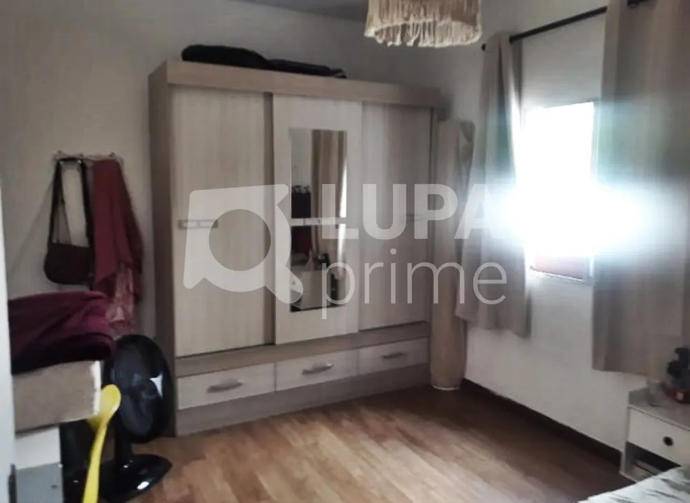 Casa, 5 quartos, 135 m² - Foto 1