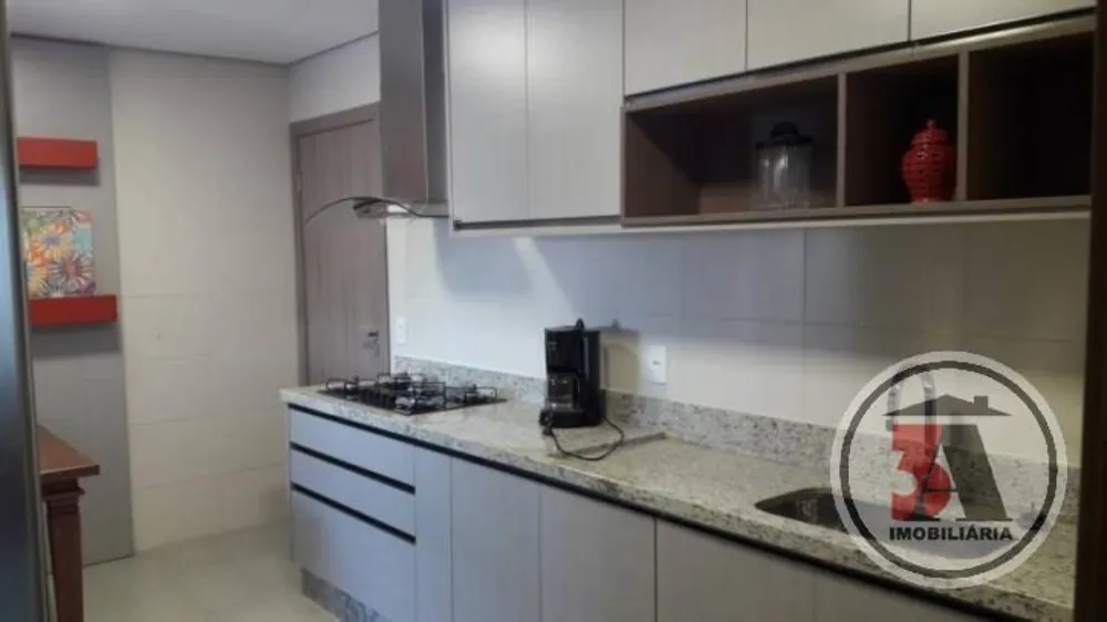 Apartamento, 3 quartos, 135 m² - Foto 1