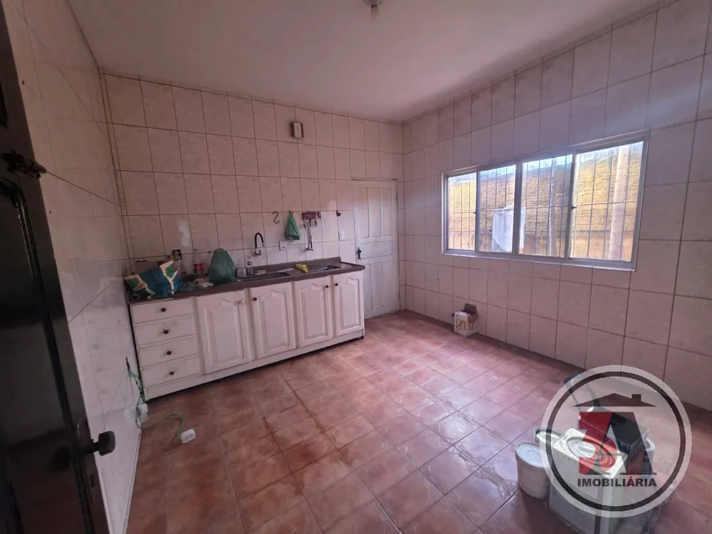 Casa, 3 quartos, 210 m² - Foto 3