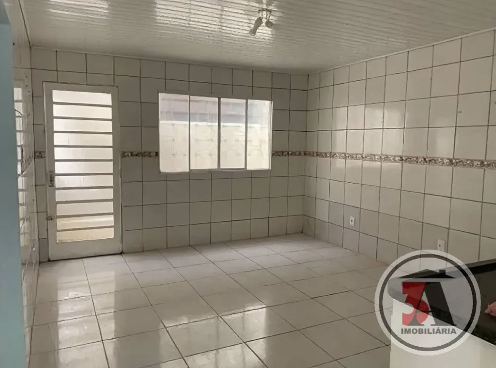 Casa, 3 quartos, 240 m² - Foto 2