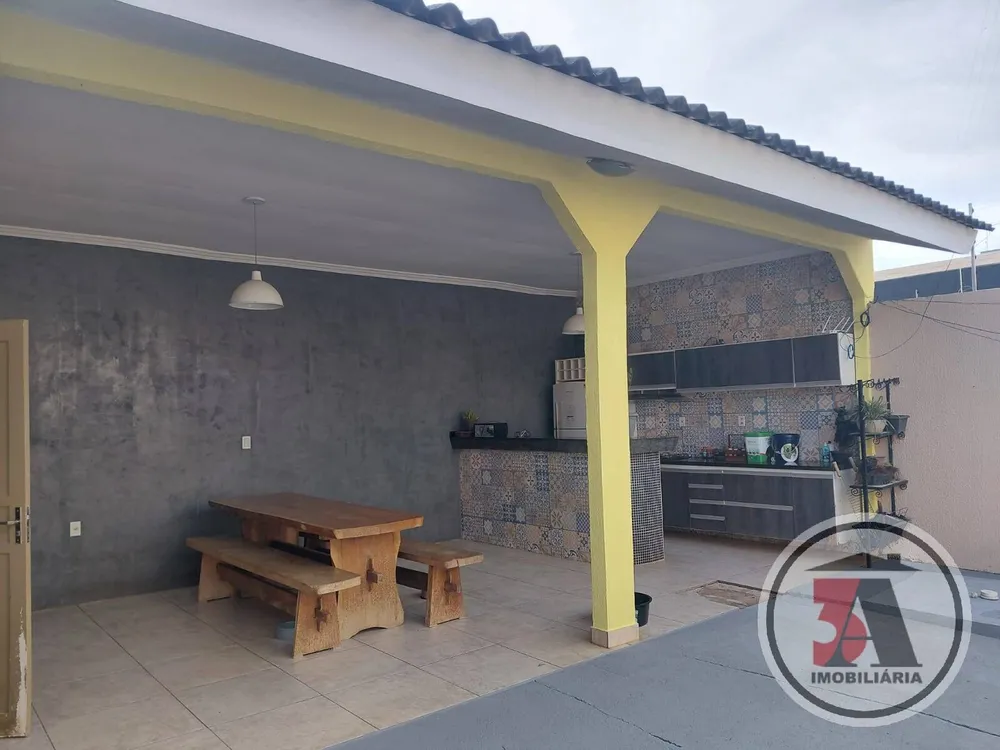Casa, 3 quartos, 180 m² - Foto 1