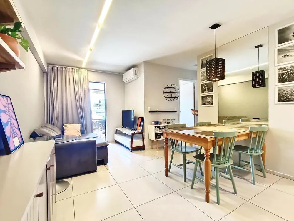 Apartamento à venda com 2 quartos, 62m² - Foto 3