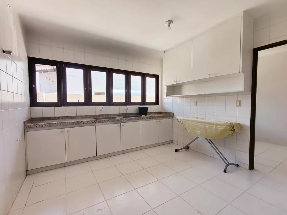 Casa de Condomínio à venda com 4 quartos, 400m² - Foto 10