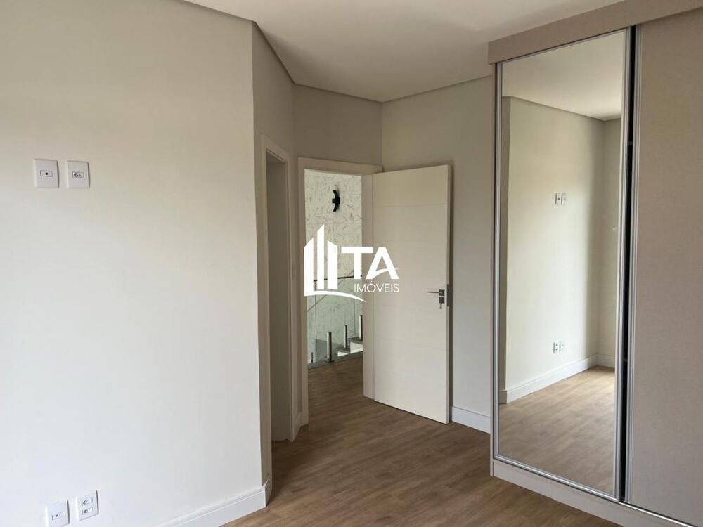 Casa de Condomínio à venda com 4 quartos, 300m² - Foto 3