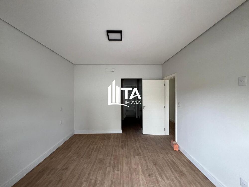 Casa de Condomínio à venda com 4 quartos, 300m² - Foto 4